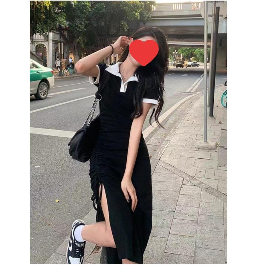 블랙·베이지 톤 원피스와 셔츠 전신 코디 사진