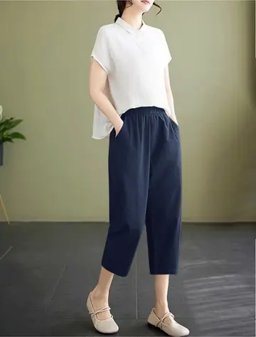 네이비 오버핏 린넨 와이드팬츠와 화이트 셔츠 전신 코디 사진