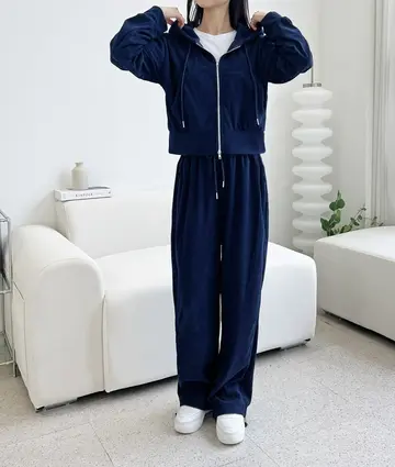 네이비 오버핏 코듀로이 후드집업과 후드티 전신 코디 사진
