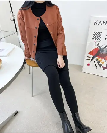 브라운·카멜 톤 재킷과 셔츠 전신 코디 사진