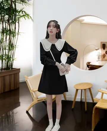 블랙 원피스 전신 코디 사진
