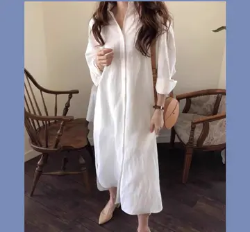 아이보리·브라운 톤 린넨 원피스 전신 코디 사진