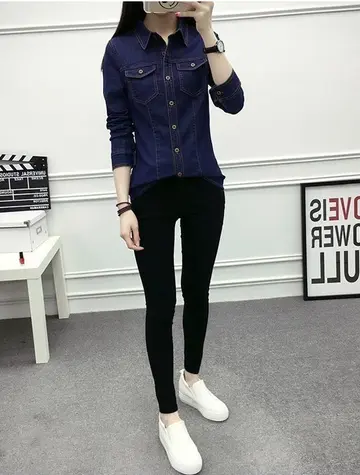 네이비·블랙 톤 데님 셔츠와 청자켓 전신 코디 사진