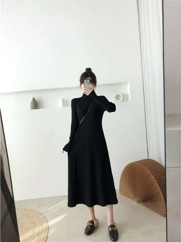 블랙 원피스 전신 코디 사진
