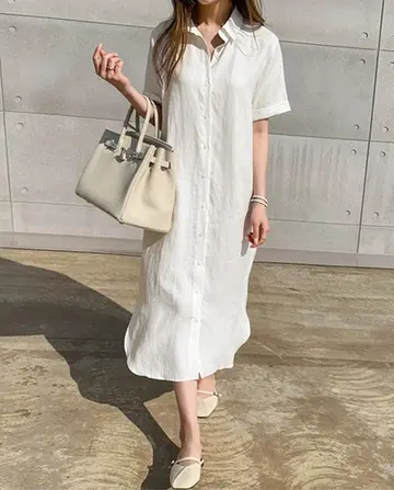 화이트 린넨 원피스 전신 코디 사진