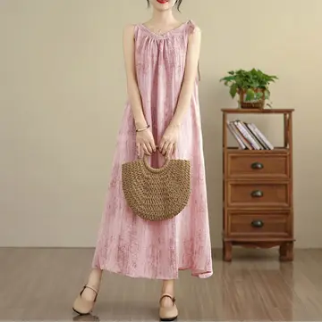 핑크 오버핏 원피스 전신 코디 사진