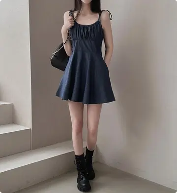네이비 셔링 미니원피스 전신 코디 사진