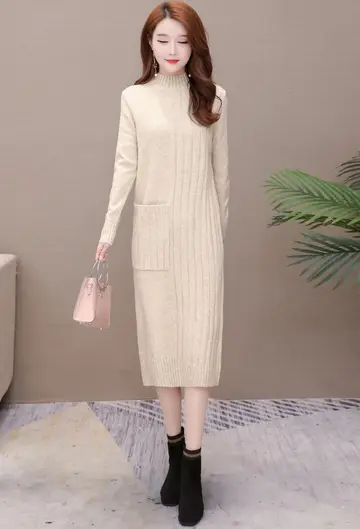 아이보리·베이지 톤 꽈배기 원피스 전신 코디 사진