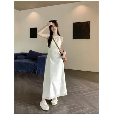 아이보리·베이지 톤 원피스 전신 코디 사진