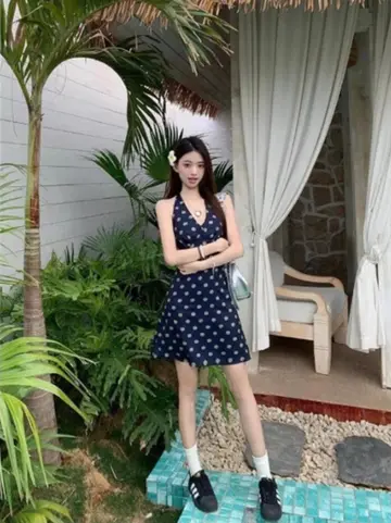 도트 원피스 전신 코디 사진
