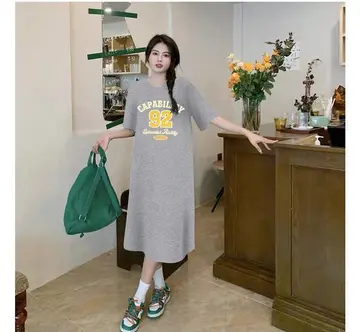 그레이·차콜 톤 원피스 전신 코디 사진