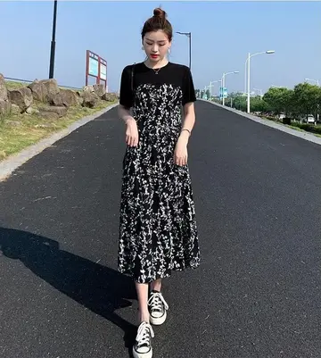 블랙 원피스 전신 코디 사진