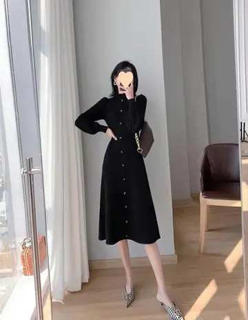 블랙 원피스 전신 코디 사진