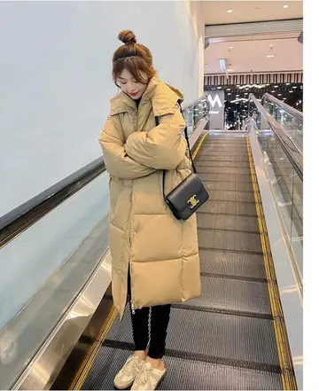 카멜·차콜 톤 오버핏 패딩과 후드티 전신 코디 사진