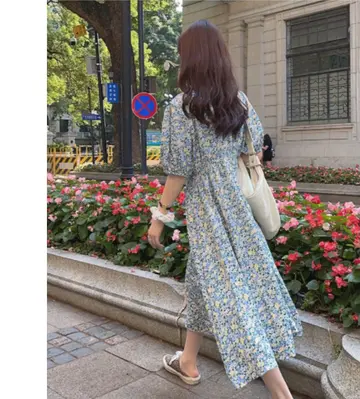 플라워 원피스 전신 코디 사진