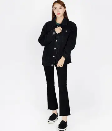 청자켓과 블랙 와이드팬츠 전신 코디 사진