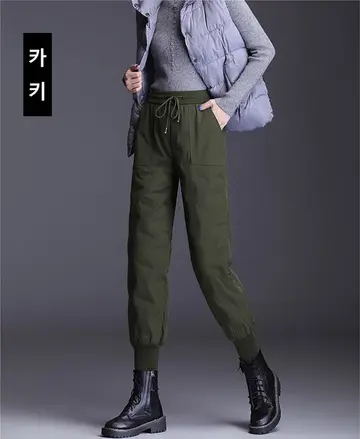 패딩팬츠와 라벤더 베스트 전신 코디 사진