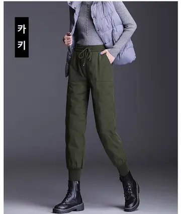 핑크·블랙 톤 패딩팬츠와 베스트 전신 코디 사진
