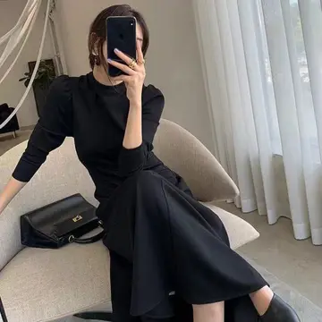 블랙 셔링 롱원피스 전신 코디 사진
